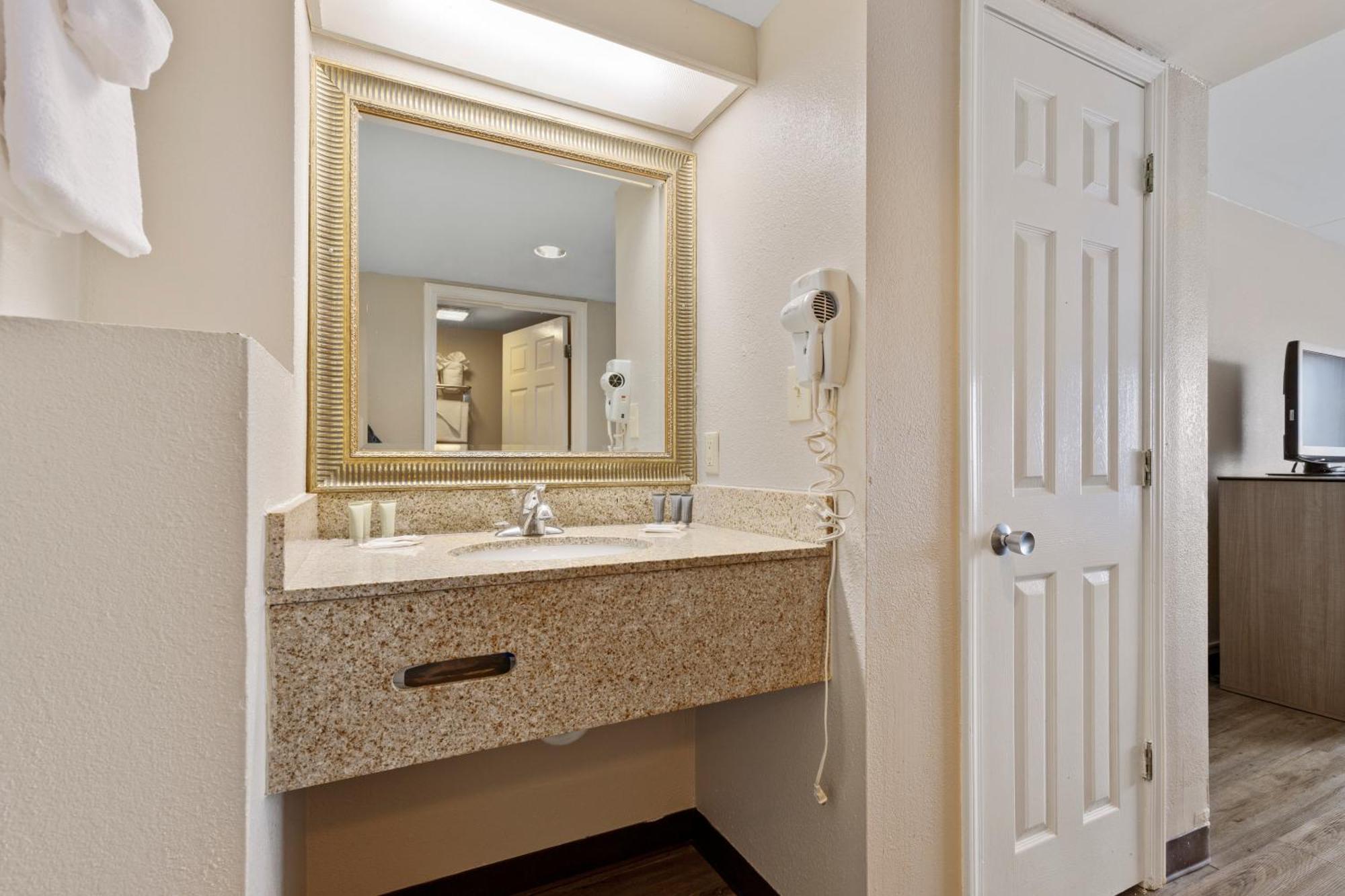Ocean Crest Inn And Suites Myrtle Beach Kamer foto